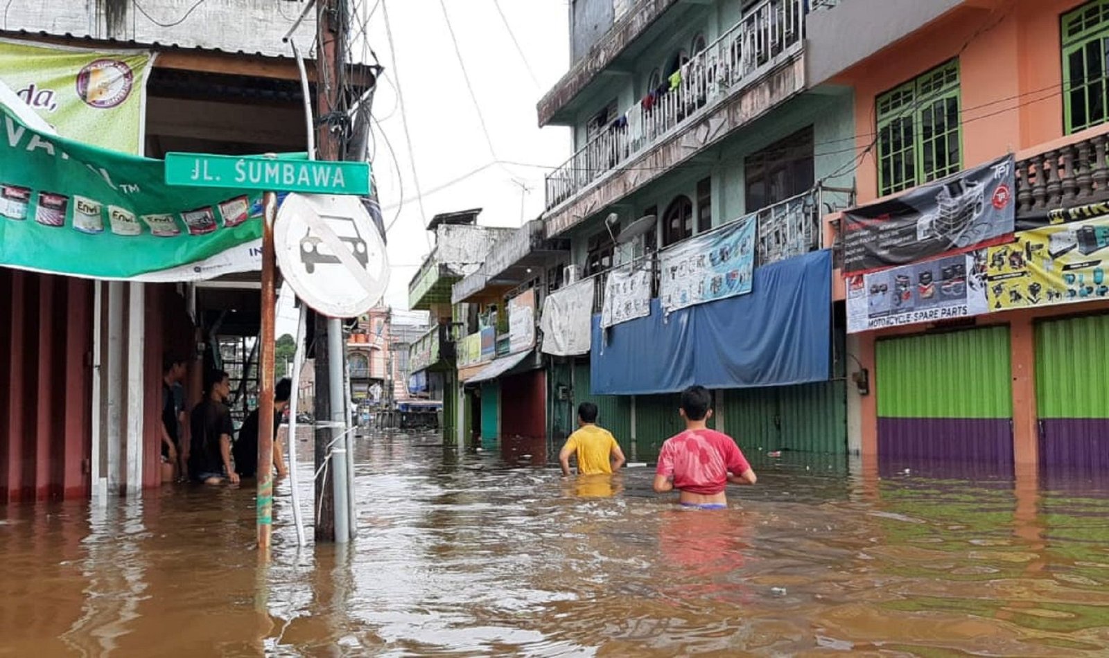 120 orang mengungsi akibat banjir